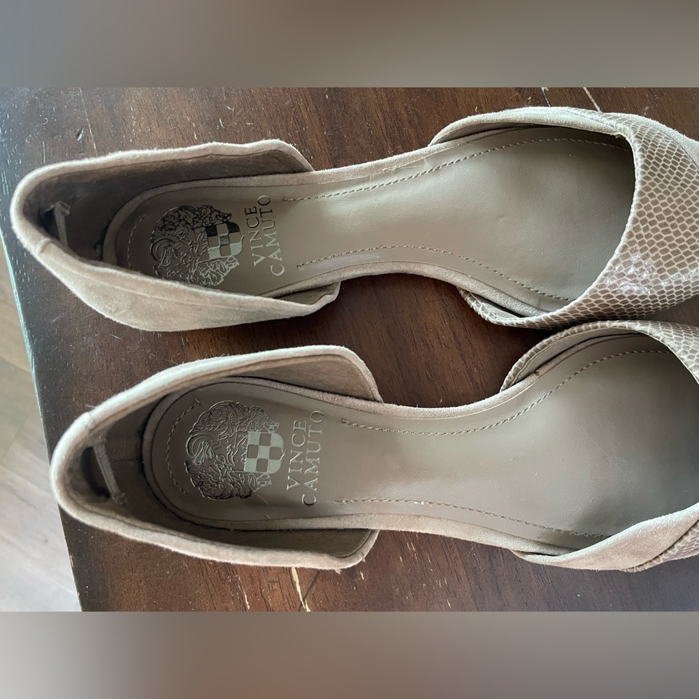 Vince Camuto flats - Picture 3 of 4